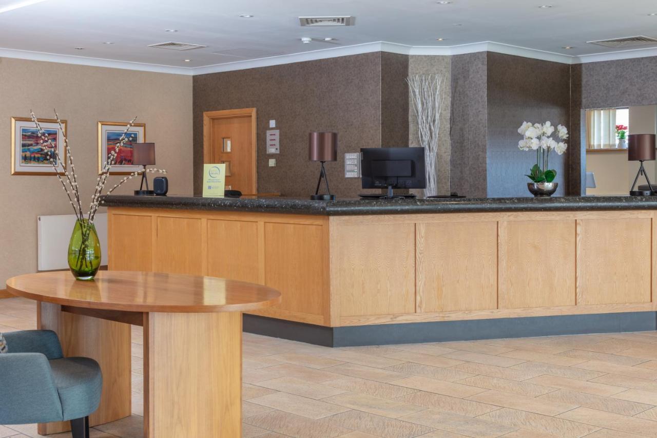 בסינגסטרוק Hampshire Court Hotel & Spa מראה חיצוני תמונה