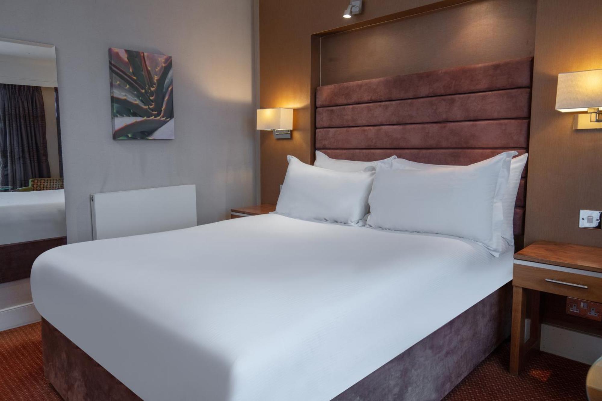 בסינגסטרוק Hampshire Court Hotel & Spa חדר תמונה