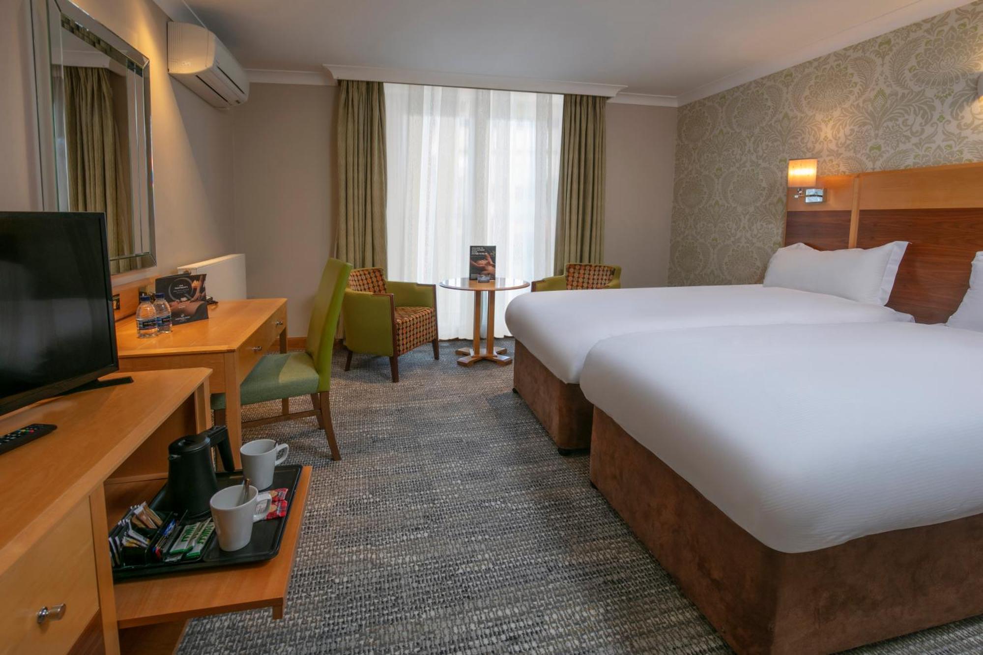 בסינגסטרוק Hampshire Court Hotel & Spa מראה חיצוני תמונה