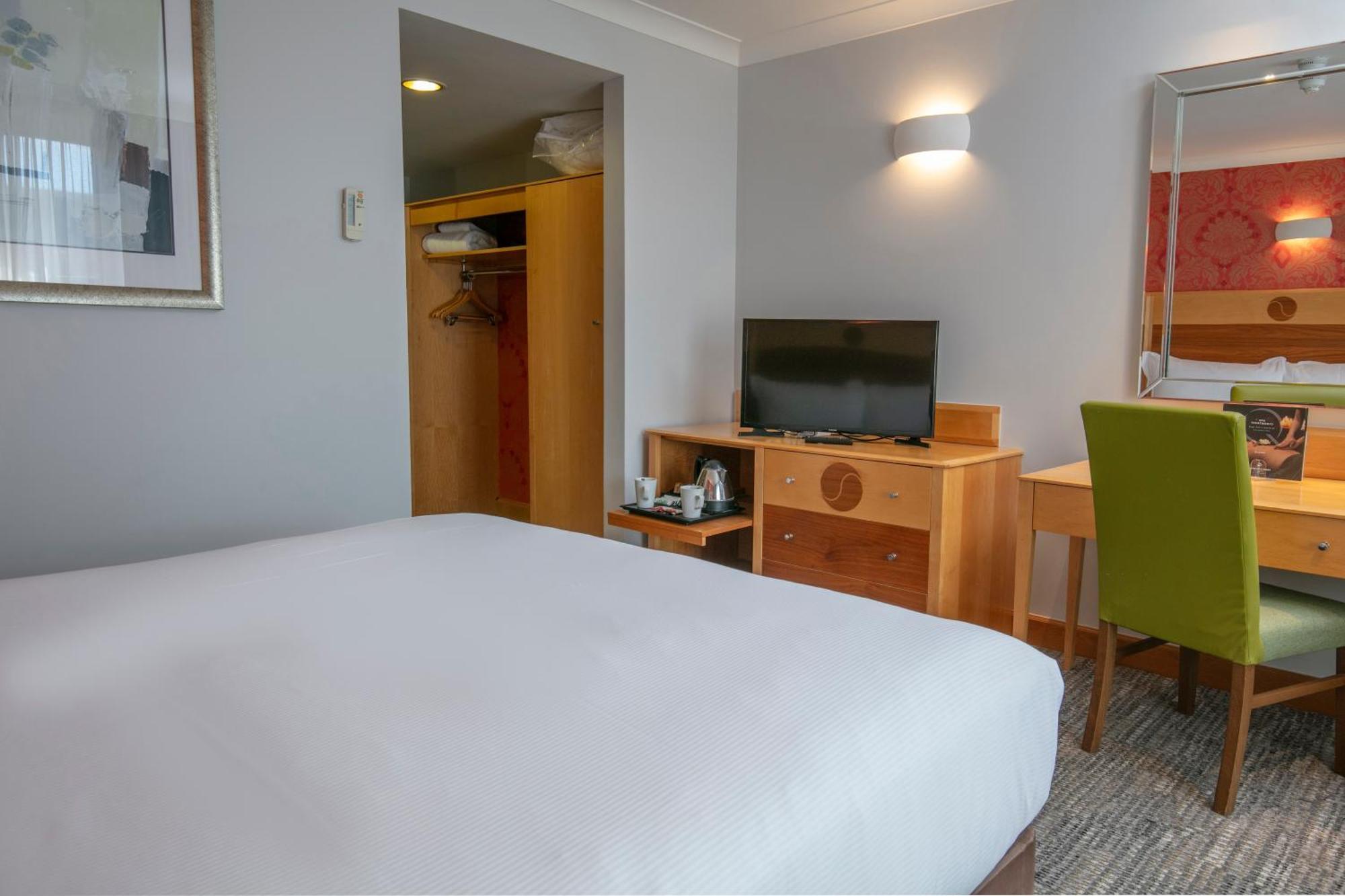 בסינגסטרוק Hampshire Court Hotel & Spa חדר תמונה