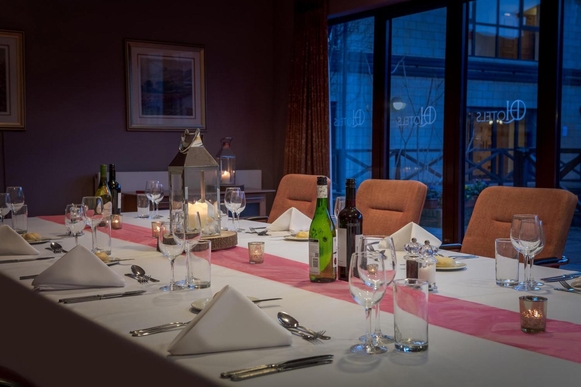 בסינגסטרוק Hampshire Court Hotel & Spa מראה חיצוני תמונה